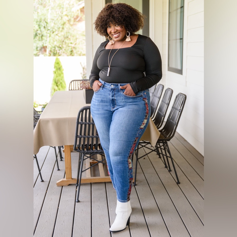 JUDY BLUE Rio Western Print Relaxed Jeans Plus Size 18W Mid Rise Embroidered New